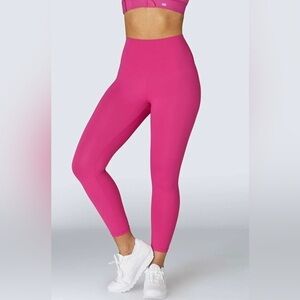 ✨NWT! SHEFIT Boss Leggings in Berry Pink, size M.